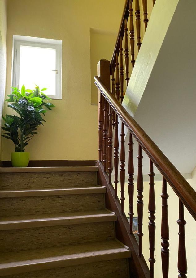 Apartment Modernes 3 Im Jugendstilhaus *